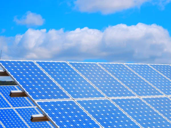 Enrobage de cadres photovoltaïques