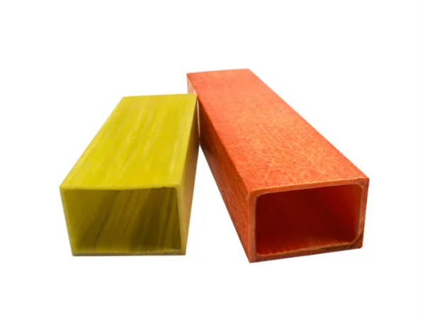 Tubes carrés pultrudés PU